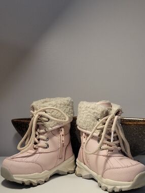 Nautica Light Pink Kids Sherpa Lace-Up Boots